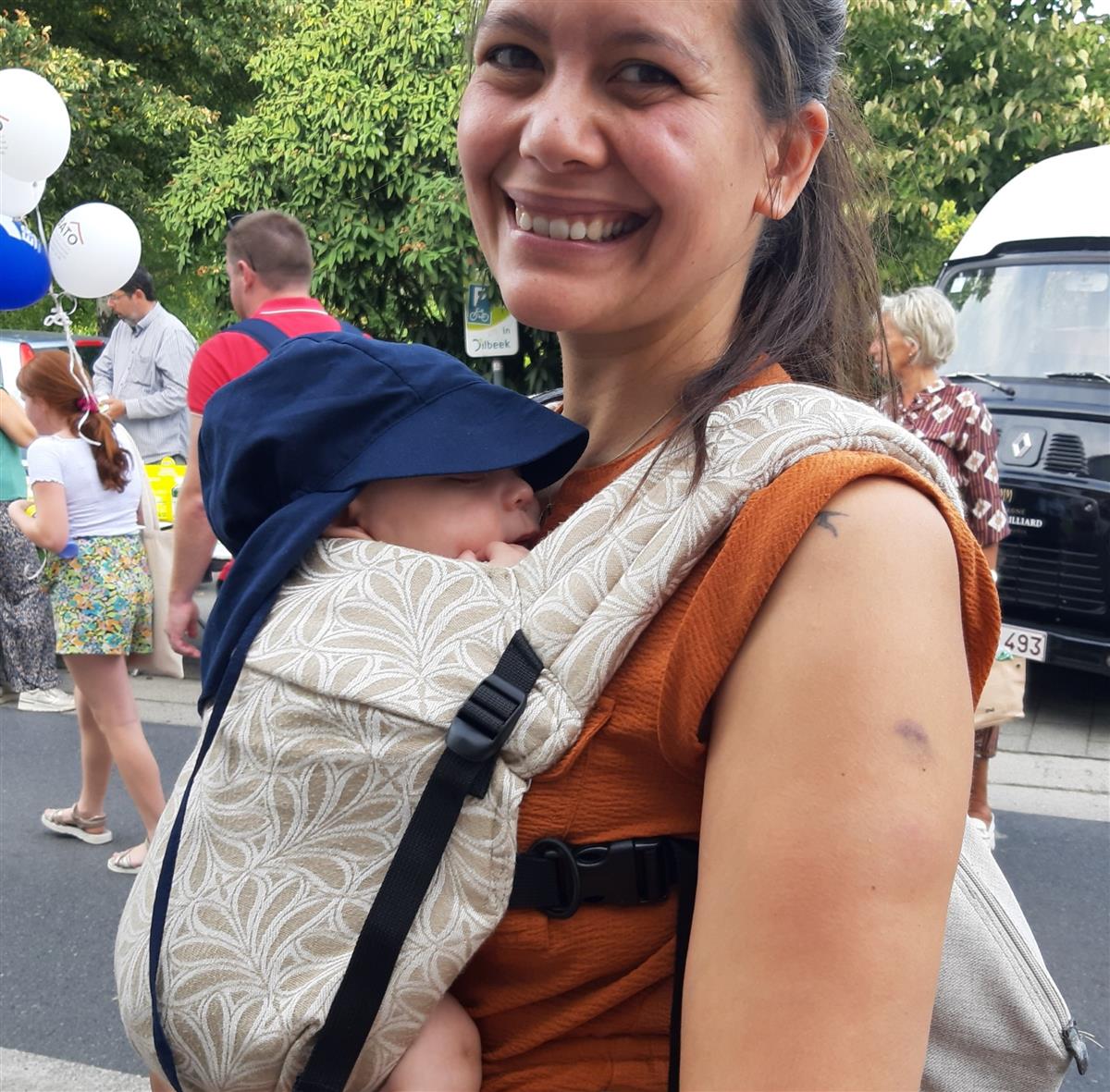 KOALA DANS - Dansen met baby of peuter in drager - 1 MAART 2026 @ GC De Kroon ST-AGATHA-BERCHEM